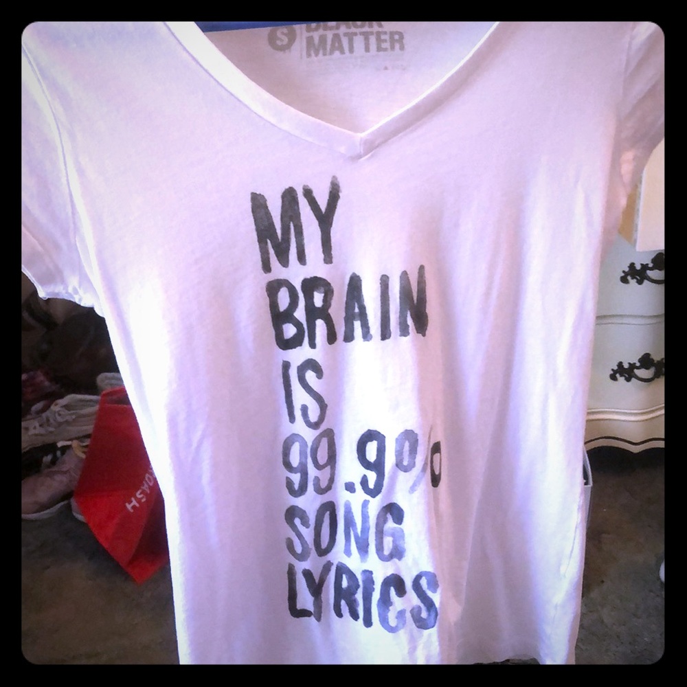 White short sleeve tshirt